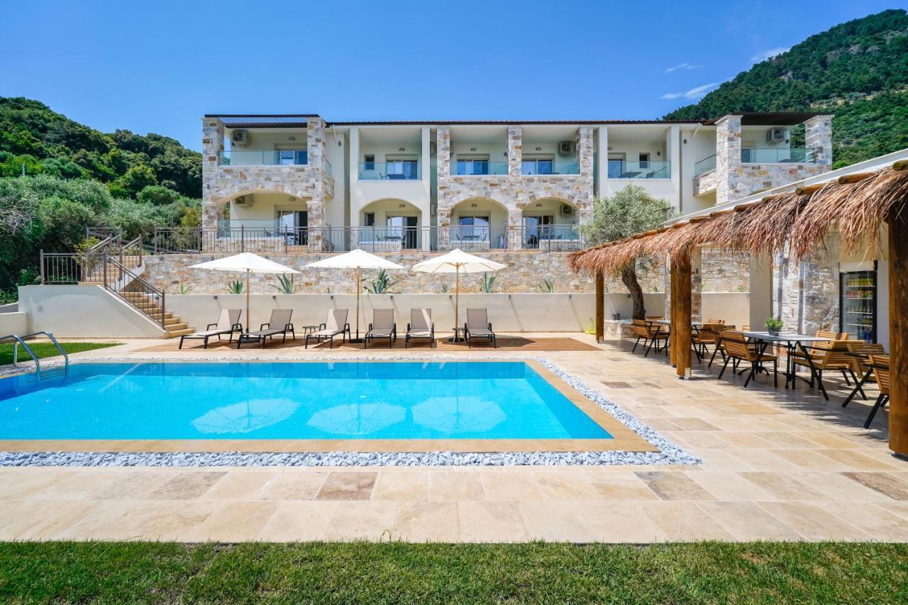 Mon Avis Boutique Hotel Chrisi Ammoudia Esterno foto