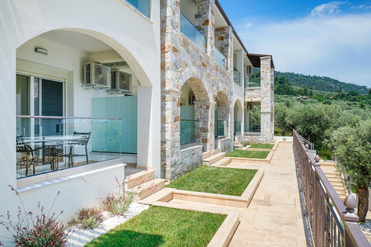Mon Avis Boutique Hotel Chrisi Ammoudia Esterno foto