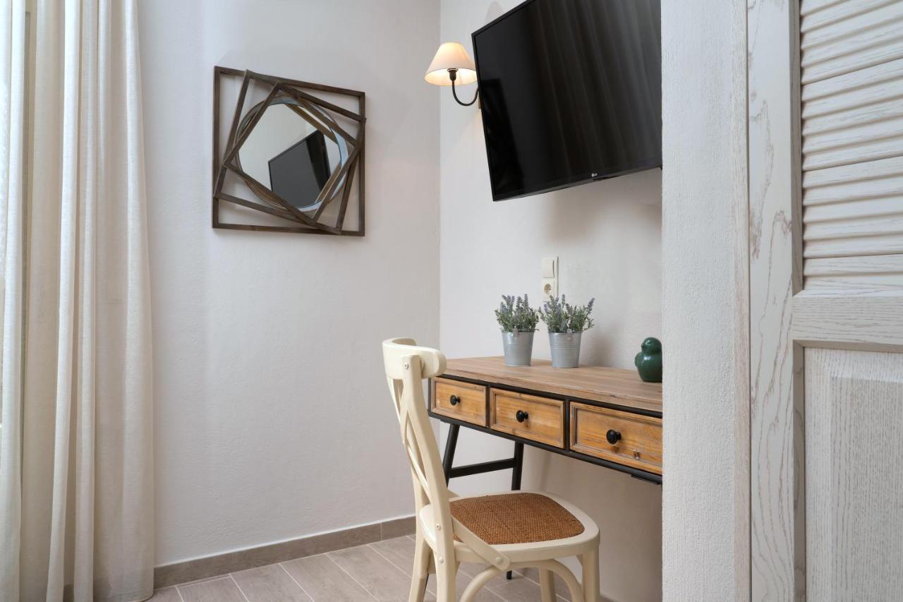 Mon Avis Boutique Hotel Chrisi Ammoudia Esterno foto